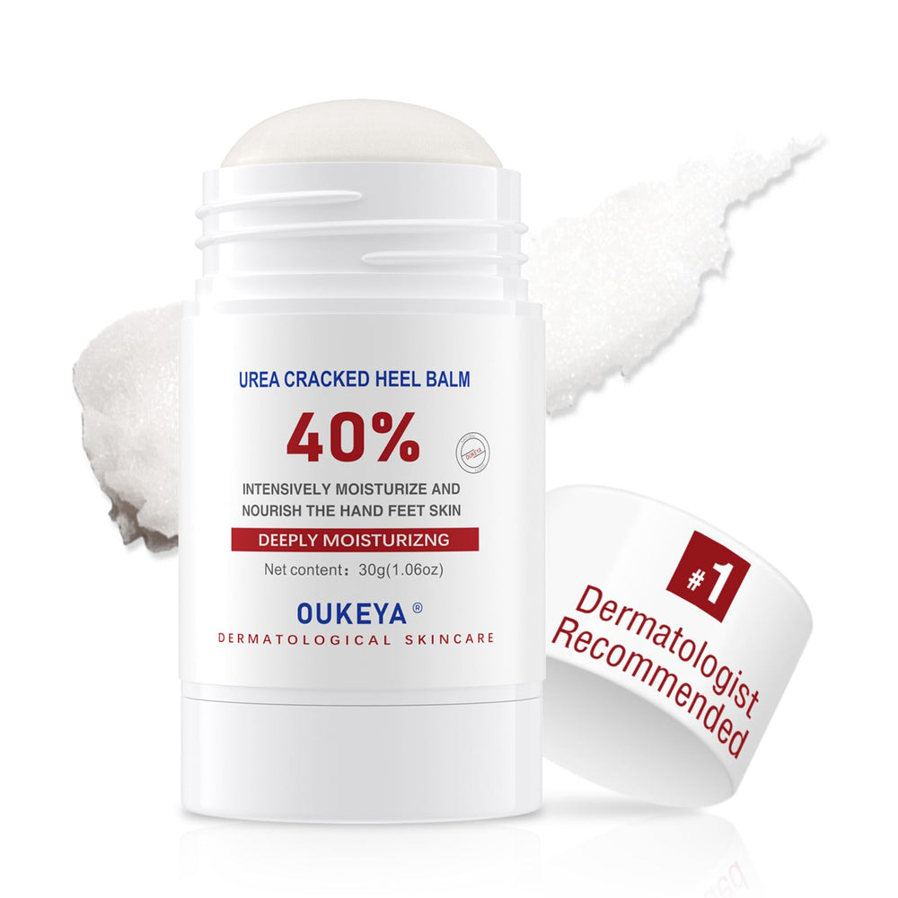 OUKEYA Urea Cream Stick sur les pieds, hydratation ciblée et efficace.