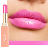 Oulac rouge à lèvres brillant rose en close-up, couleur éclatante et gloss durable.