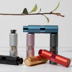 Owlyee atomiseur 20ml pompe facilitée: remplissage rapide à domicile ou en déplacement.