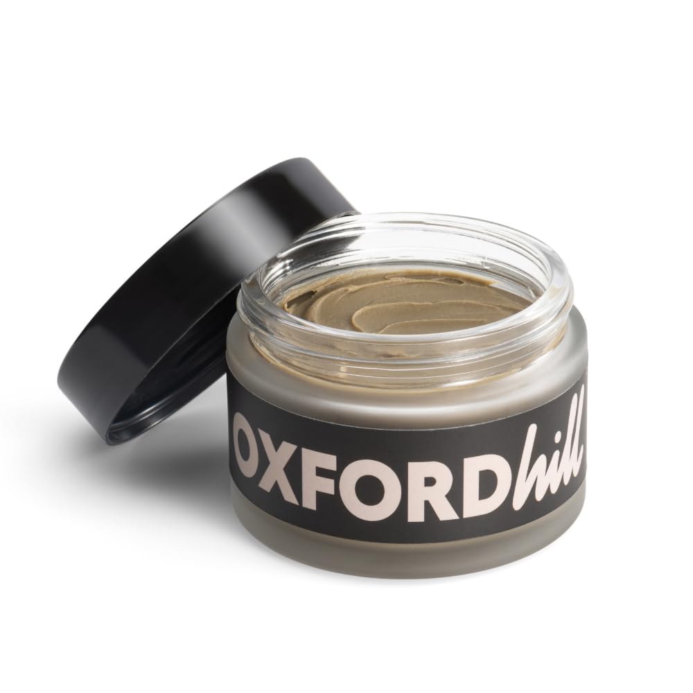 OXFORDhill Texture Clay Pomade — bouteille prête à l'emploi pour une tenue matte durable.