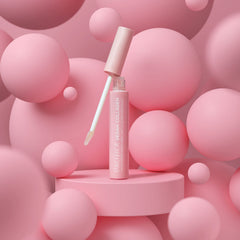 Pacifica Gloss hydratant non collant, fini brillant discret sur les lèvres.