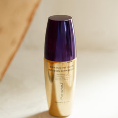 Pai-Shau complexe thé signature pour nourrir en profondeur et hydrater les fibres.