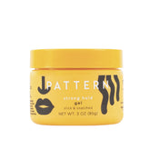 PATTERN Beauty mini gel-coiffant sur bouteille, définition des boucles sans lourdeur.