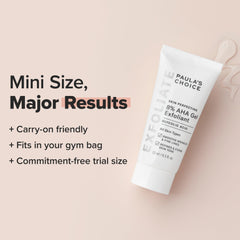 Texture gel exfoliant doux glissant sur la peau pour exfolier en douceur.