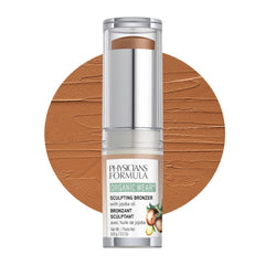 Stick bronzer Physicians Formula Toffee en application pour un éclat naturel modulable.