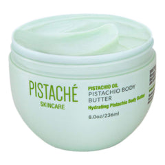 Texture crème légère de Pistache Skincare prête à être appliquée