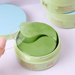 Or Pixi DetoxifEYE apporte éclat autour des yeux.