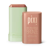 Pixi On-the-Glow Bronze appliqué sur joues et lèvres pour un éclat naturel.