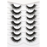 Pooplunch Cils 8D Soie, texture fluide pour un regard naturel et durable.