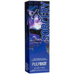 P.R. Pulp Riot Sorcery, flacon couleur vive et tenue prolongée.