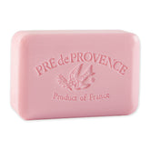 Savon artisanal Pre de Provence au pamplemousse, mousse riche et parfum frais.