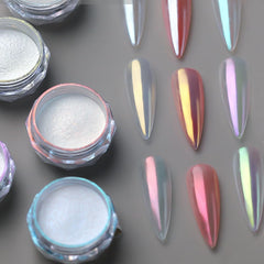 Pretty Diva poudre-ongles perle iridescente pour effet nacré éclatant.