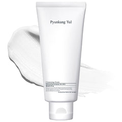 Pyunkang Yul Cleansing Foam : bouteille élégante et mousse légère pour une peau nettoyée en douceur.