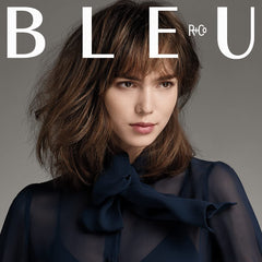 R+Co LifeStyler sur cheveux humides pour obtenir du mouvement souple.