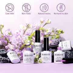 Vernis nude violet translucide avec paillettes miroitées, idéal pour des teintes discrètes et lumineuses