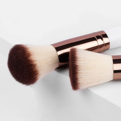Real Perfection pinceau poudre, dépose uniforme pour fixer le maquillage