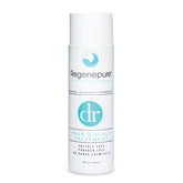 Le shampoing Regenepure DR nettoie cheveux et cuir chevelu en douceur.