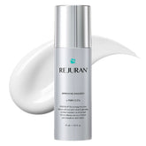 REJURAN Émulsion Rafraîchissante : bouteille prête à hydrater et raffermir la peau.