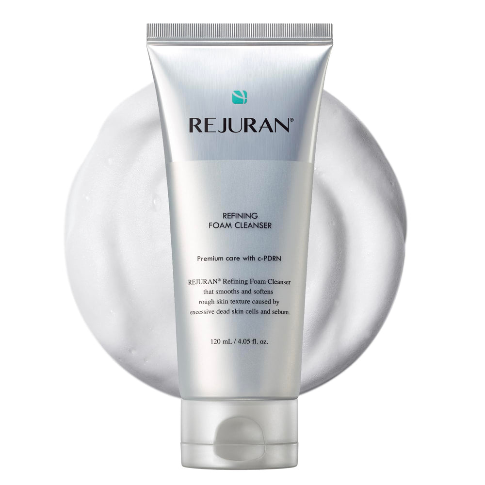 REJURAN Nettoyant Moussant Raffinant en flacon pour une peau hydratée et propre.