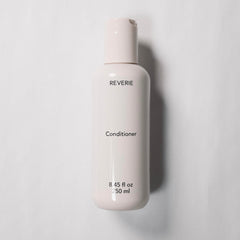 Beurre de Murumuru dans REVERIE pour une nutrition douce et durable.