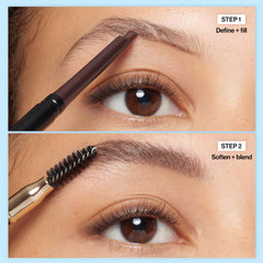 Application précise grâce à la pointe inclinée REVLON ColorStay Sourcils