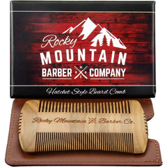 Peigne barbe Rocky Mountain Barber Company en santal bois naturel, discipline les poils et parfume légèrement.