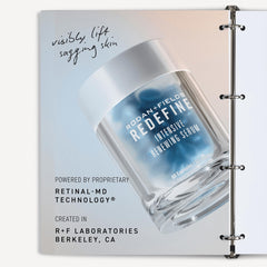 Emballage élégant du Sérum Redefine Rodan + Fields prêt pour une routine nocturne.