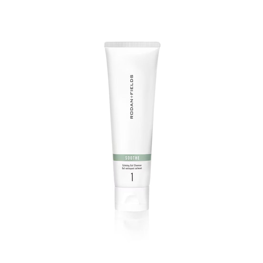 Rodan + Fields Soothe Gel Nettoyant – bouteille claire, nettoyage doux pour peau sèche.