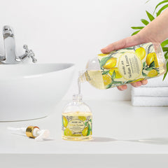 ROMIIE ZOI texture mousse douce – lavage agréable et efficace.