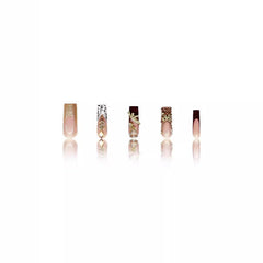 Ongles RTKHFZE décorés de strass brillants pour une soirée glamour.