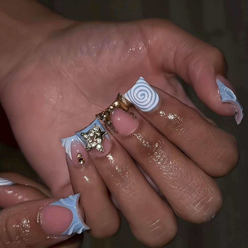 RUOKEXIN ongles à pression designs minimalistes pour un look chic et rapide.