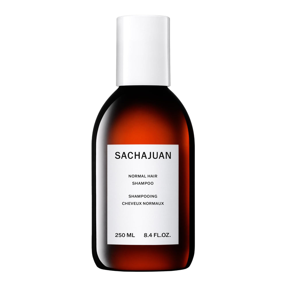 Shampoo SACHAJUAN pour cheveux normaux, bouteille élégante prête pour lavage quotidien.