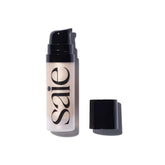Bouteille Saie Mini Glowy Super Gel prête à hydrater et illuminer la peau.