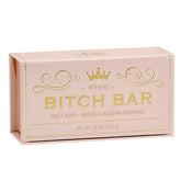 Btch Bar San Francisco : mousse riche pour une peau propre et rafraîchie.