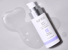 Goutte du sérum Sanitas Vita C pour une application facile et hydratante.