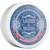 Savon de rasage Latherwood barbiers, mousse dense et glissante pour un rasage précis.