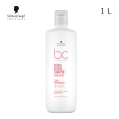 Schwarzkopf Professional Bonacure Shampoing Micellaire, application — massage du cuir chevelu pour une propreté efficace.