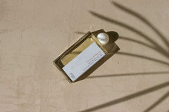 Senteurs d'Orient Fleurs d'Oasis: appliquer sur peau et cheveux pour brillance et hydratation.