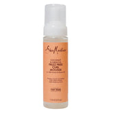 SHEA MOISTURE Mousse Coco et Hibiscus en bouteille, réduisant possiblement les frisottis.