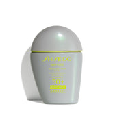 Shiseido Sports BB Cream SPF50, bouteille 30 ml, finition naturelle et longue tenue