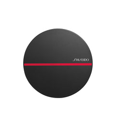 Shiseido Synchro Skin Invisible Silk Poudre Libre – Texture soyeuse qui s'estompe sur la peau, fini naturel.
