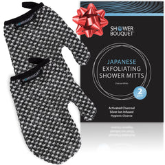 Gant exfoliant Shower Bouquet au charbon pour éliminer les impuretés et révéler une peau lumineuse.