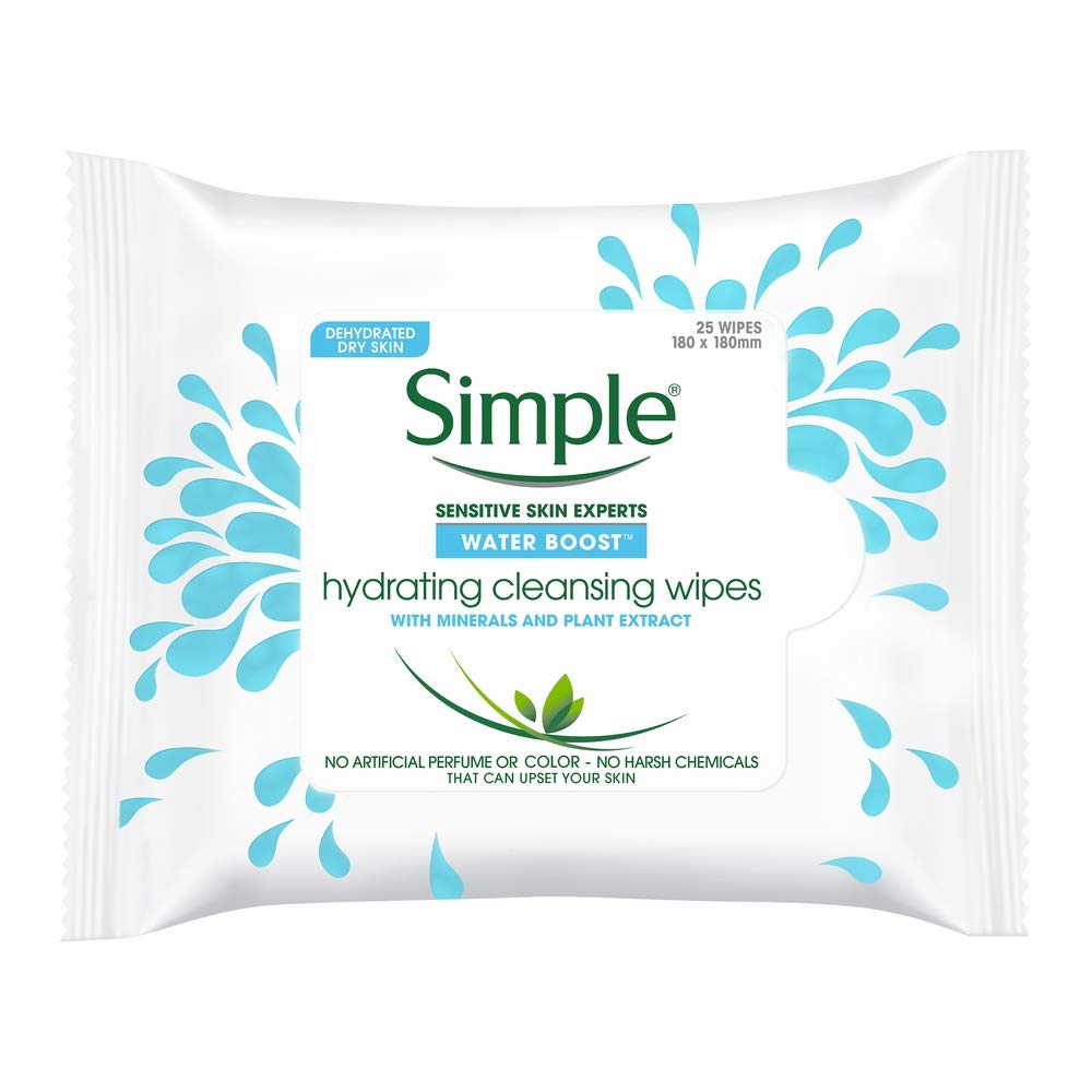 Lingettes Simple Water Boost pour le visage, hydratation instantanée et démaquillage efficace.