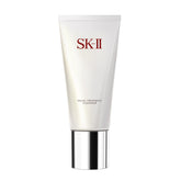 Nettoyant moussant SK-II dans une bouteille, peau propre et hydratée.