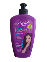 SKALA Crème Expert Mais Cachinhos – bouteille visible, hydratation adaptée pour les boucles.