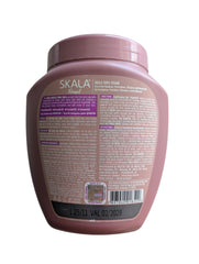 Cheveux brillants et forts après utilisation de la crème SKALA Dona