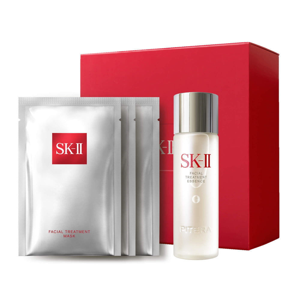 Bouteille de l’essence SK-II Glow Up pour hydrater et préparer la peau.