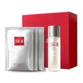 Bouteille de l’essence SK-II Glow Up pour hydrater et préparer la peau.