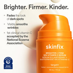 Sérum Skinfix Brighten + Firm avec pompe visible lors de l'application.
