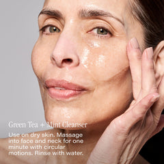 Enzymes fruits du SKINN Jour-Nuit Nettoyant, action douce sur les impuretés.